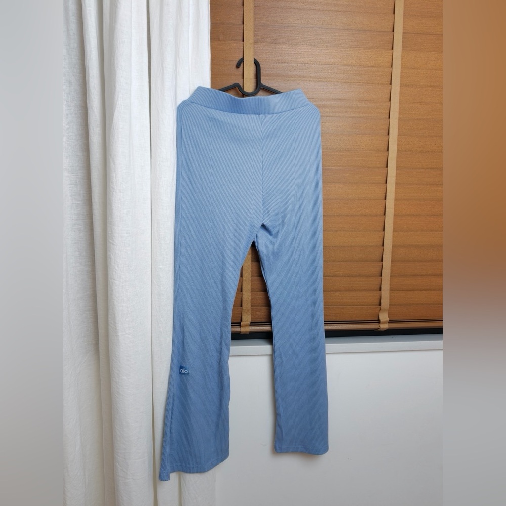 ALO Denim Knit High-Waist Flare Pant Celestial Blue Size Medium